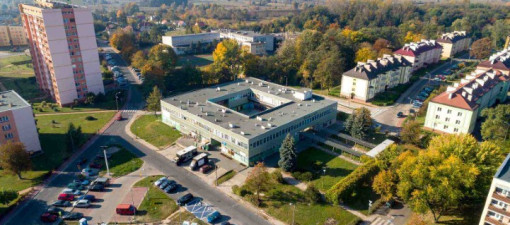 Duży pawilon w Dęblinie idzie pod młotek.  AMW ogłosiła przetarg 29 kwietnia, cena od 5 mln zł